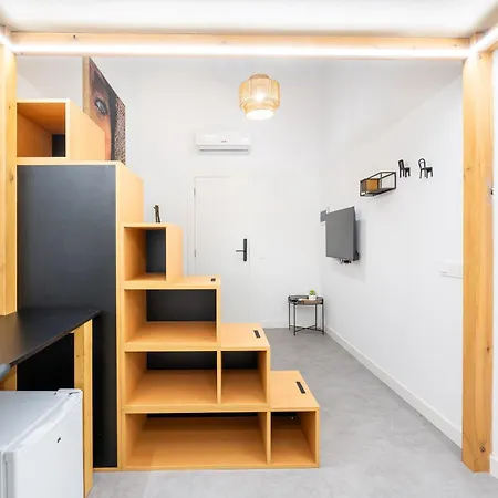 Tiendas 26 * Αλμερία