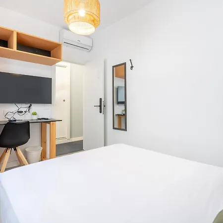 Πανσιόν Tiendas 26 *