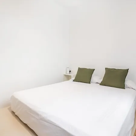 Tiendas 26 Αλμερία