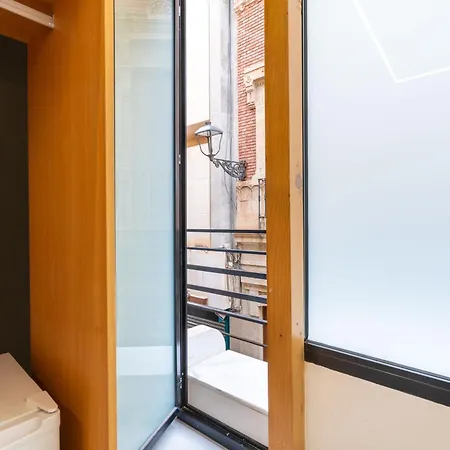 Tiendas 26 * Αλμερία